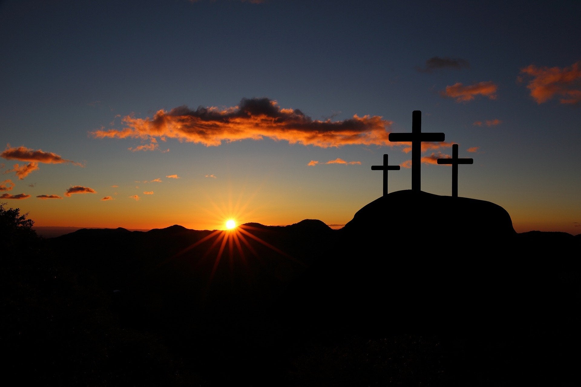lent three crosses