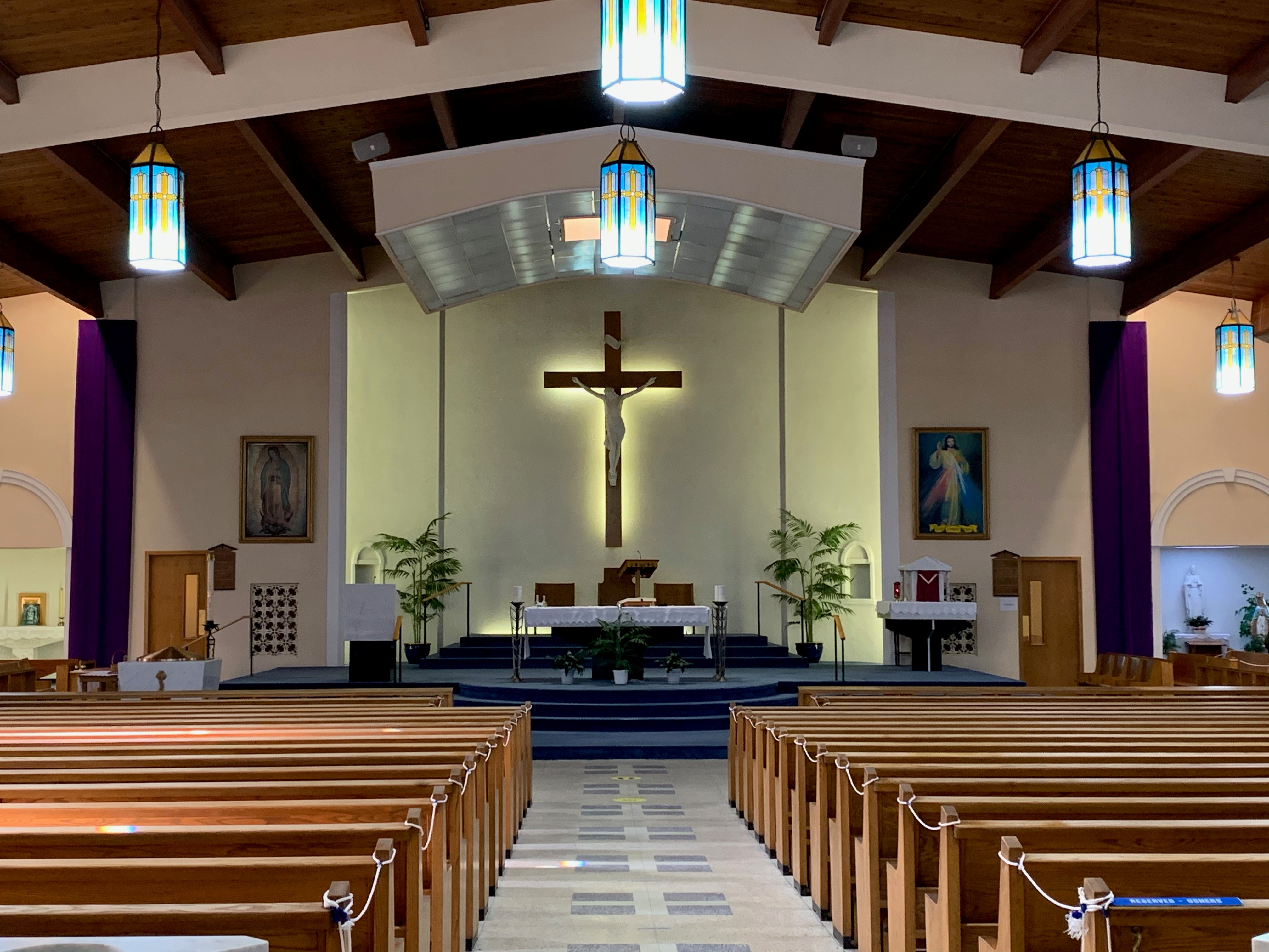 St. Mary's Oshawa interior